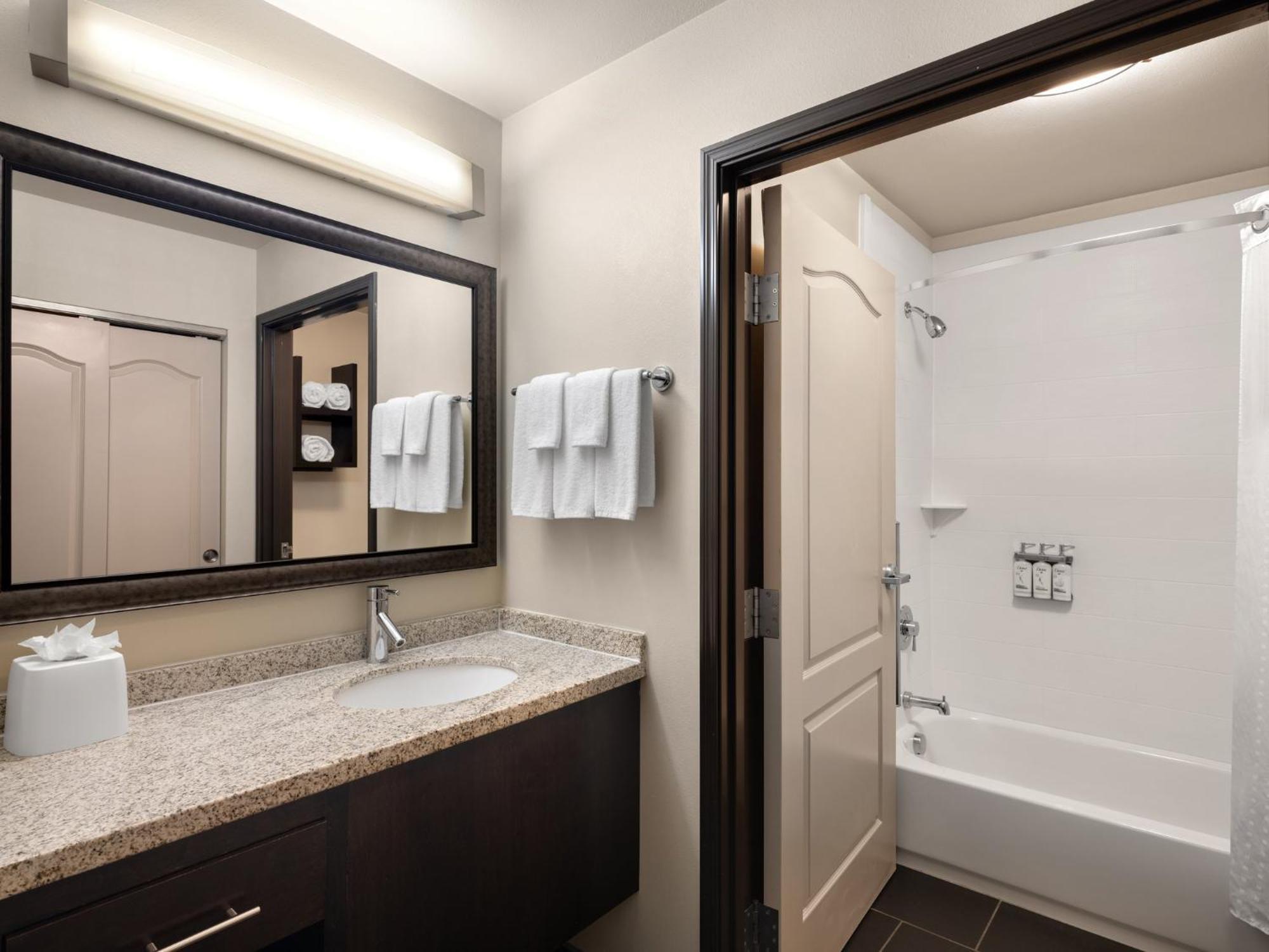 Staybridge By Ihg 3*