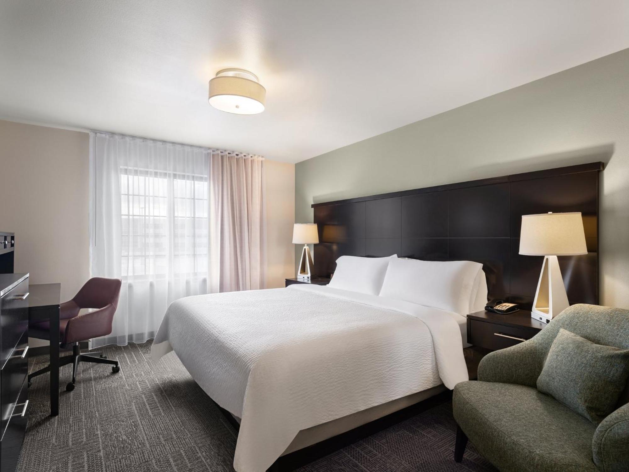 Staybridge By Ihg 3*