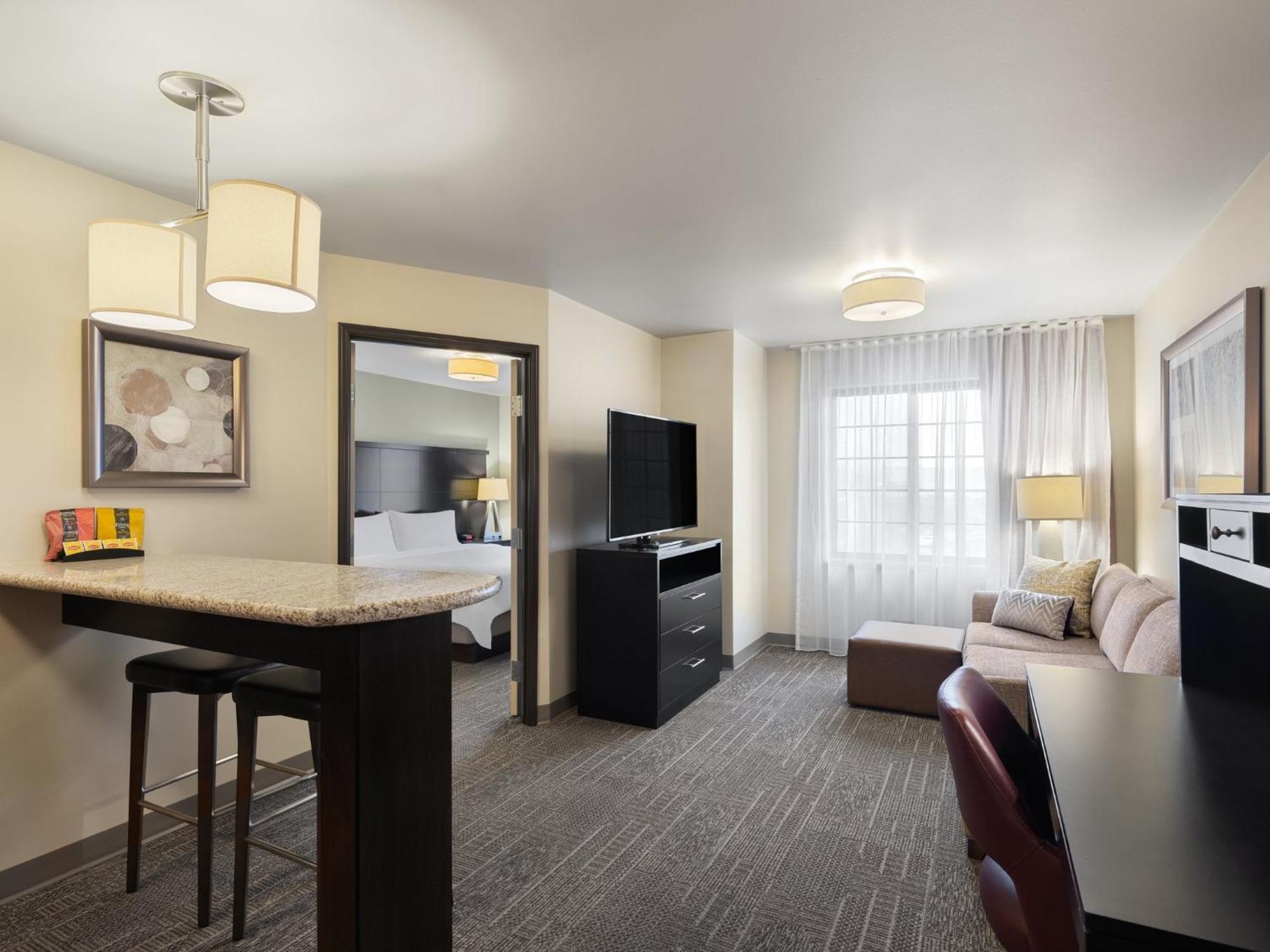 Staybridge By Ihg Hotel